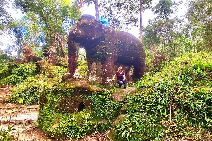 Phnom Kulen Day Trek: Thousand Lingas, Waterfall & Jungle Trail from Siem Reap