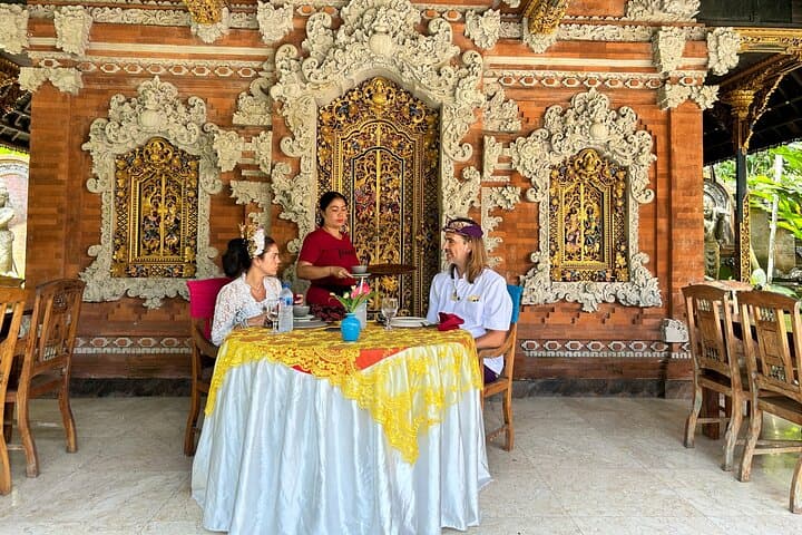 Bali Spiritual Experience: Rainforest Temple Blessing & Prayers in Ubud photo 6