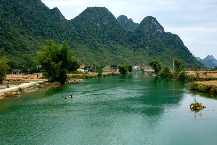 Ban Gioc Waterfall and Ba Be Lake: 4-Day Northern Vietnam Adventure photo 3