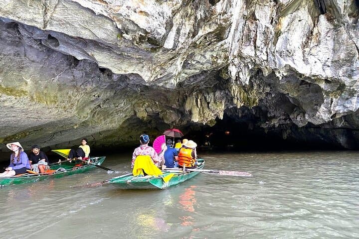 Tam Coc & Hoa Lu Day Trip from Hanoi: Bike Rice Fields, Sampan Boat & Local Family Visit photo 4