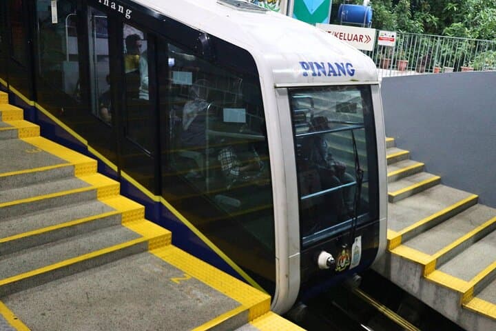 Kek Lok Si & Penang Hill: Fast-Lane Temple Tour and Funicular Ride photo 5