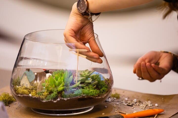 DIY Flower Decorating Class in Orange County — Glass Dome Arrangements photo 3