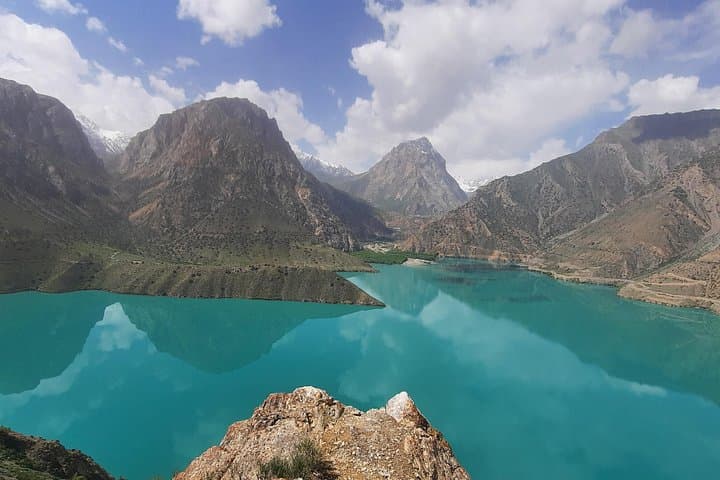 Iskandarkul Escape: 2-Day Fann Mountains Hike & Local Guesthouse Stay