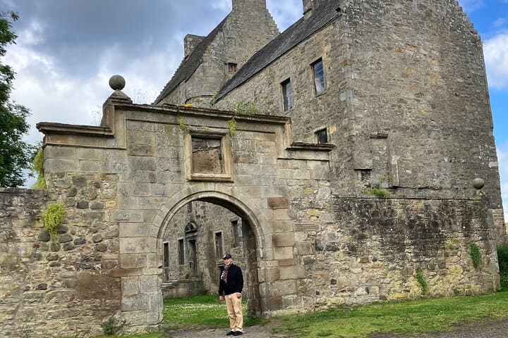 Edinburgh Outlander Day Tour: Visit Lallybroch, Wentworth & Culross in One Day photo 3