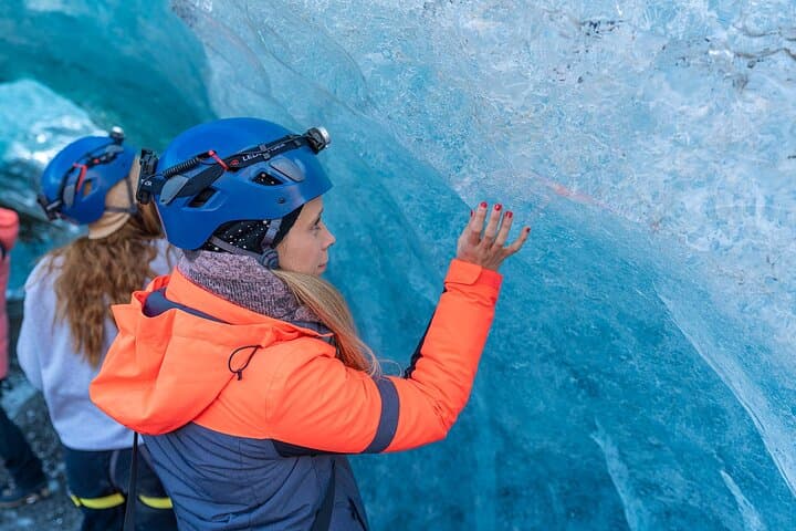 Crystal Blue Ice Cave Super-Jeep Tour from Jökulsárlón Glacier Lagoon photo 6