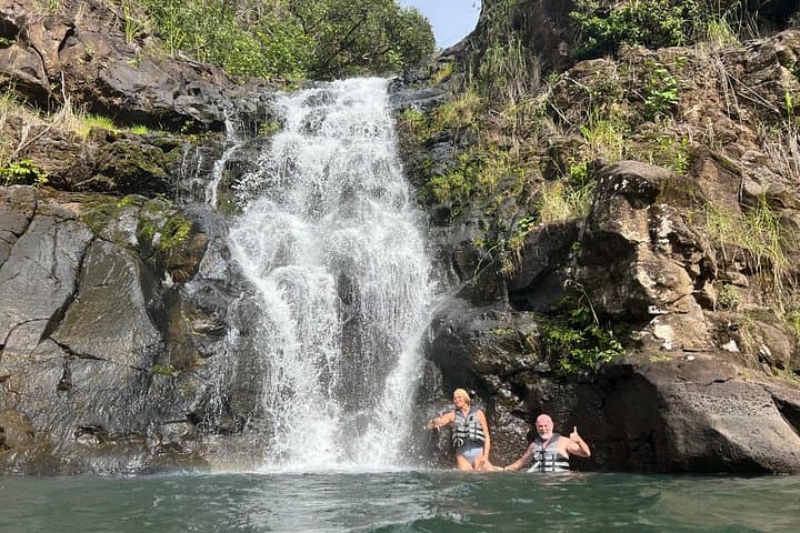 North Shore Waterfalls and Turtle Swim: Waimea Valley Day Tour from Oahu photo 2