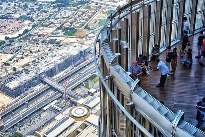 At the Top: Burj Khalifa 124th & 125th Floor — Observation Deck Guide photo 5