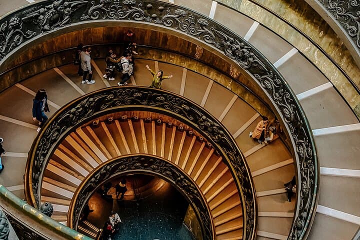 Skip-the-Line Vatican Museums & Sistine Chapel — Priority Access with Escorted Entrance photo 4