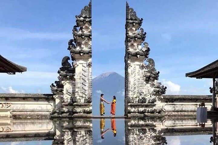 Bali Lempuyang Temple, Waterfall & Rice Terrace Private Tour from Ubud