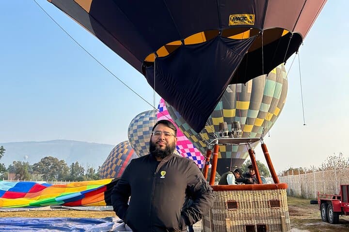 Sunrise Hot Air Balloon Over Teotihuacan with Cave Breakfast & Obsidian Workshop photo 3