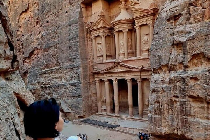 5-Day Jordan History Tour: Petra, Wadi Rum & Dead Sea Highlights