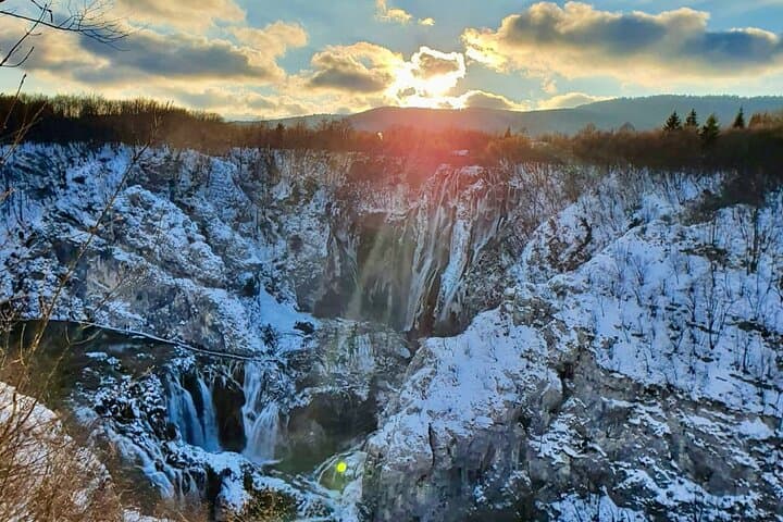 Private Plitvice Lakes and Rastoke Day Tour from Zagreb — UNESCO Lakes & Riverside Village photo 5