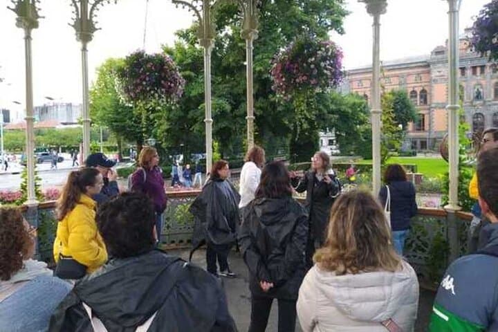 Central Bergen Walking Tour: Bryggen, Bergenhus & Fish Market Guided Walk photo 2