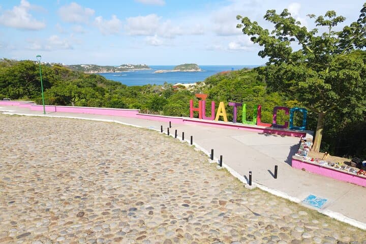 Huatulco Highlights: Viewpoints, Oaxacan Tastes, and Snorkeling at Playa La Entrega photo 3