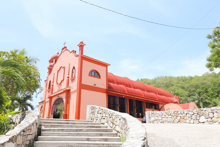 Huatulco Highlights: Viewpoints, Oaxacan Tastes, and Snorkeling at Playa La Entrega photo 4
