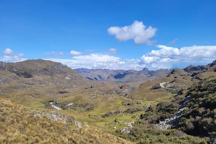 Cajas Challenge Trail: 16km Grasslands to Cloud Forest Hike from Cuenca photo 2