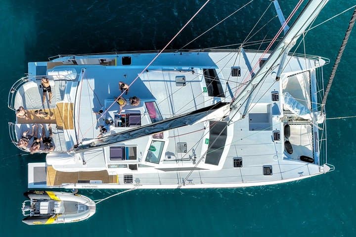 Private Whitsundays Yacht Charter: Full-Day Airlie Beach Cruise & Snorkel photo 1