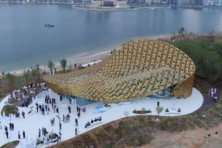 Al Noor Island Sharjah — Butterfly House, Art Gardens & Night Light Experience