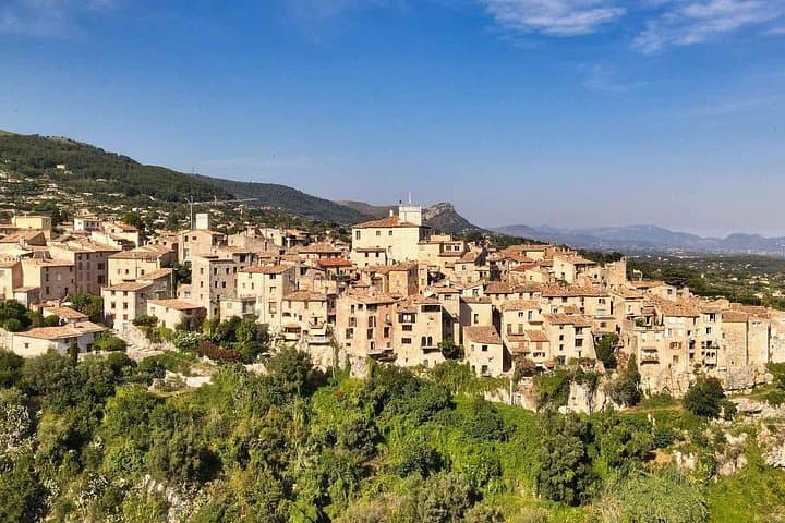 Private Provencal Village Tour from Cannes: Grasse, Gourdon & Saint-Paul-de-Vence photo 4