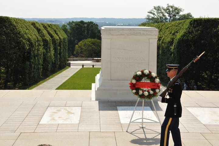 Private Arlington National Cemetery Tour — JFK, Tomb of the Unknowns & Memorials (English/Portuguese) photo 2