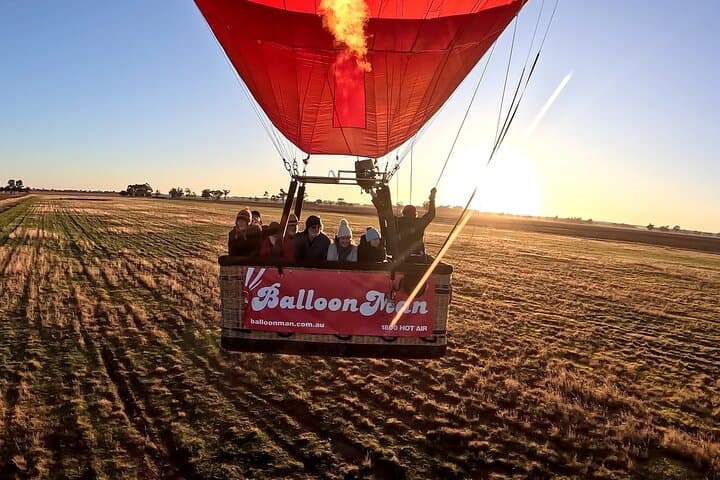 Sunrise Hot Air Balloon Over Bendigo: Premium Flight & Champagne Breakfast photo 6