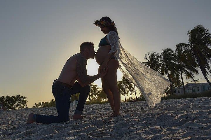 Key West Island Maternity Photoshoot — Babymoon Portraits at Sunset photo 4