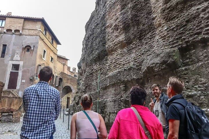 Skip-the-Line Castel Sant'Angelo Tour with Hosted Entry and Terrace Views photo 4