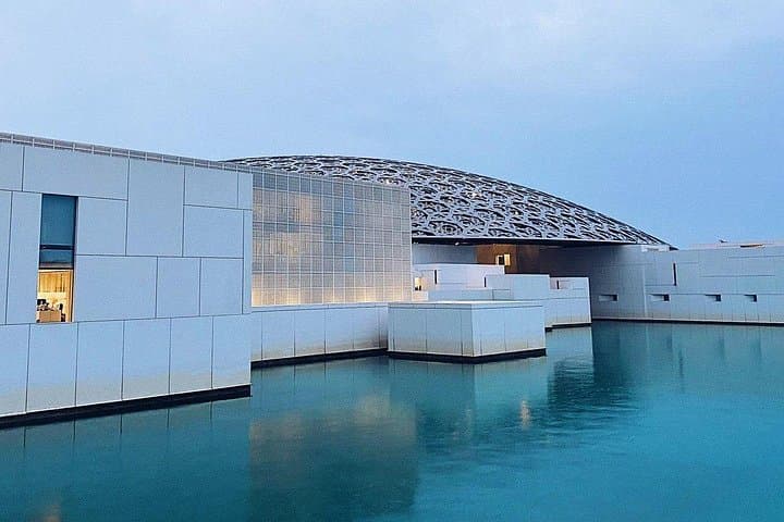 Private Full-Day Abu Dhabi Sightseeing Tour from Dubai — Sheikh Zayed, Louvre & Qasr Al Watan photo 4