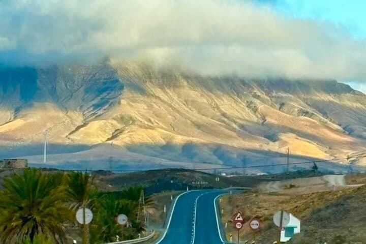 Fuerteventura Guided Island VIP Tour: Ajuy Caves, Betancuria & Corralejo photo 4
