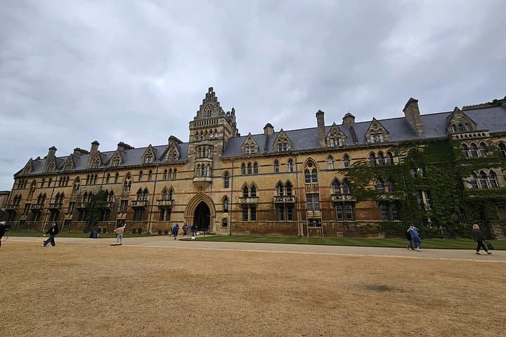 Private Heathrow to Southampton Transfer via Oxford & Blenheim Palace — Full-Day Guided Tour photo 4