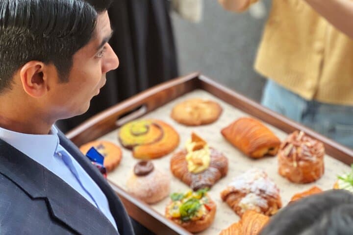 Notting Hill Bakery Tour: A Hands-On Pastry Walk Along Portobello Road