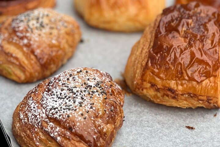 Notting Hill Bakery Tour: A Hands-On Pastry Walk Along Portobello Road photo 5