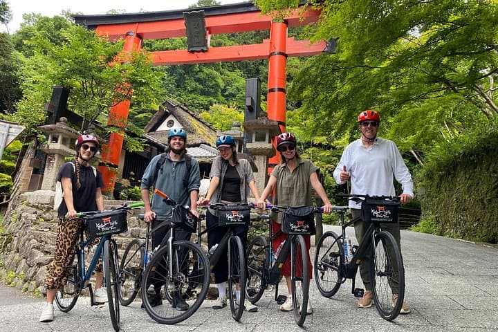 Early-Bird Arashiyama Bamboo Forest Bike Tour — Hidden Gems by Bicycle photo 1