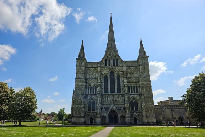 Stonehenge & Salisbury Day Tour from Winchester: Visit the Stones, Cathedral and Magna Carta photo 6