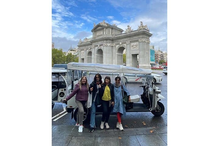 Eco-Friendly Tuk-Tuk Private Tour of Madrid: Sightseeing Highlights & Practical Tips photo 2
