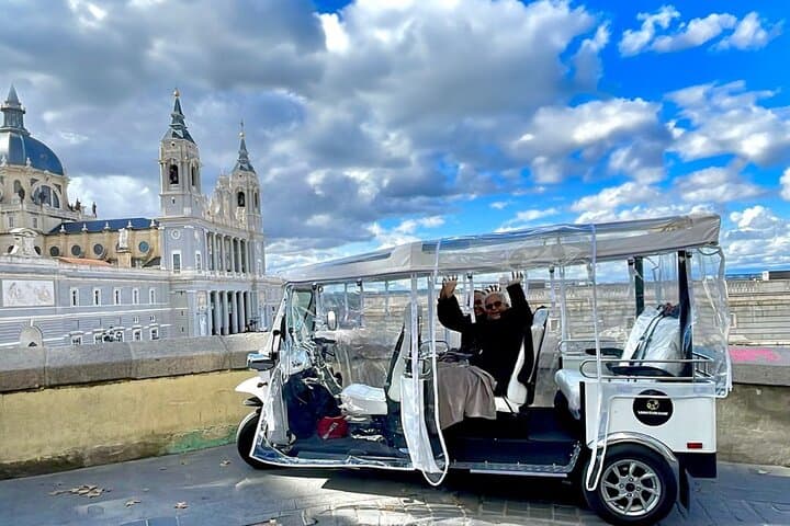 Eco-Friendly Tuk-Tuk Private Tour of Madrid: Sightseeing Highlights & Practical Tips photo 3