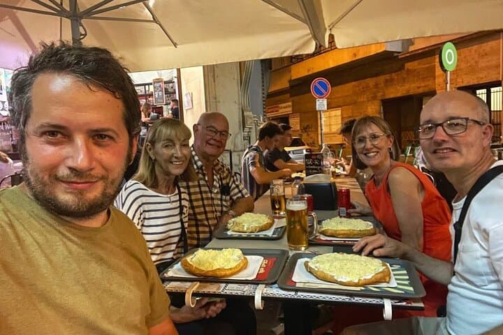 Budapest Bites: Street Food Walking Tour with 5 Tastings photo 5