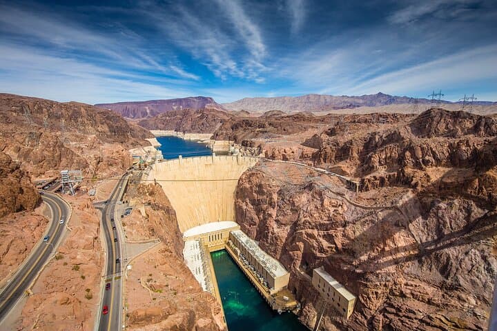2-Day Las Vegas & Hoover Dam Tour from Los Angeles: Strip Lights and Desert Engineering photo 4