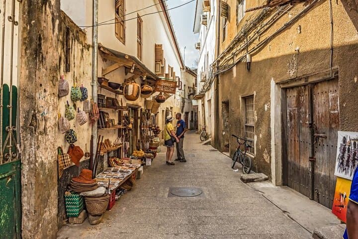 Stone Town & Tangawizi Spice Farm Walking Tour — History, Flavors & Coastal Streets photo 5