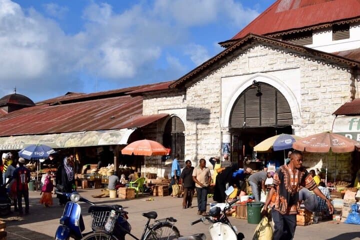 Stone Town & Tangawizi Spice Farm Walking Tour — History, Flavors & Coastal Streets photo 6