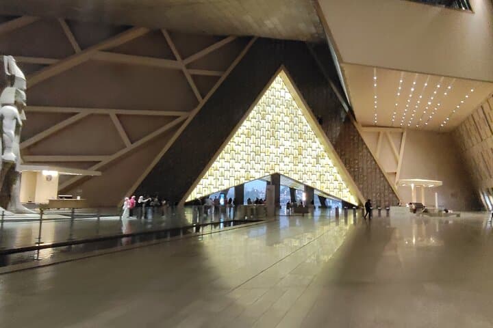 Exploring Giza: Great Pyramid, Sphinx & Grand Egyptian Museum Full-Day Tour