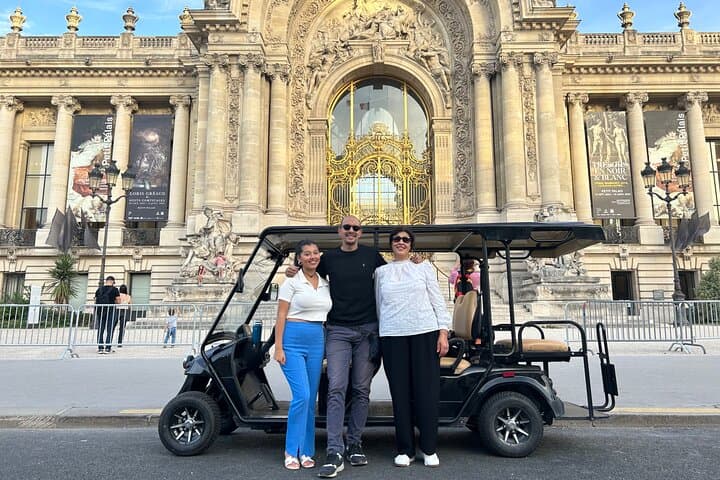 Private Paris Golf Cart Tour: Landmarks & Hidden Gems in 2 Hours