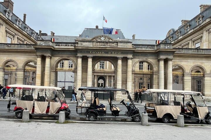 Private Paris Golf Cart Tour: Landmarks & Hidden Gems in 2 Hours photo 3