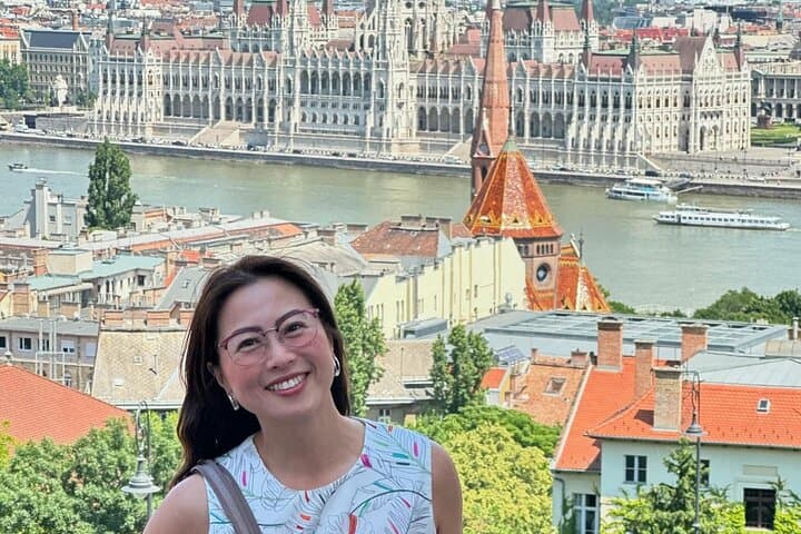Vienna to Budapest & Bratislava Private Day Tour — Full-Day Guided Itinerary photo 2