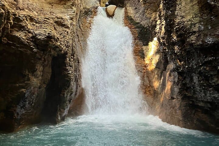 La Leona Waterfall Hike and Casado Lunch in Guanacaste