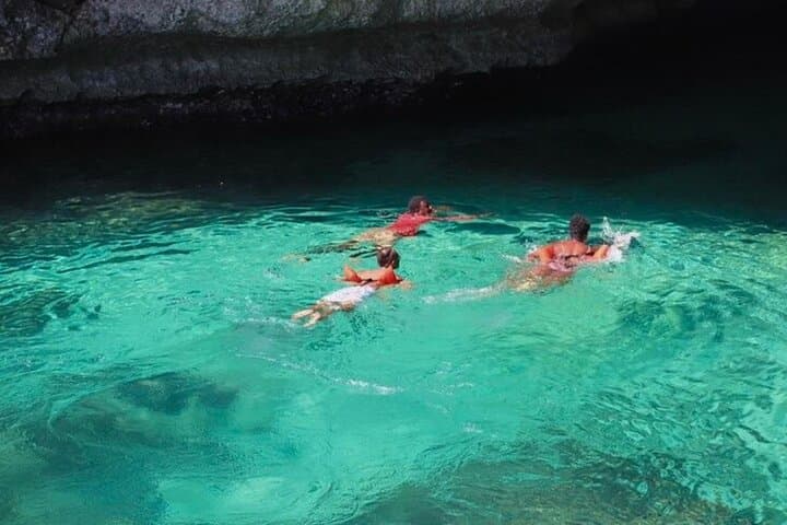 Negril Snorkel, Lobster Lunch & Rick's Café Sunset Party photo 4