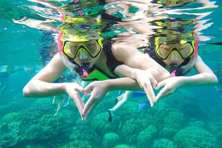 Krabi Four-Island Speedboat Tour: Phra Nang, Chicken, Tup & Poda photo 3