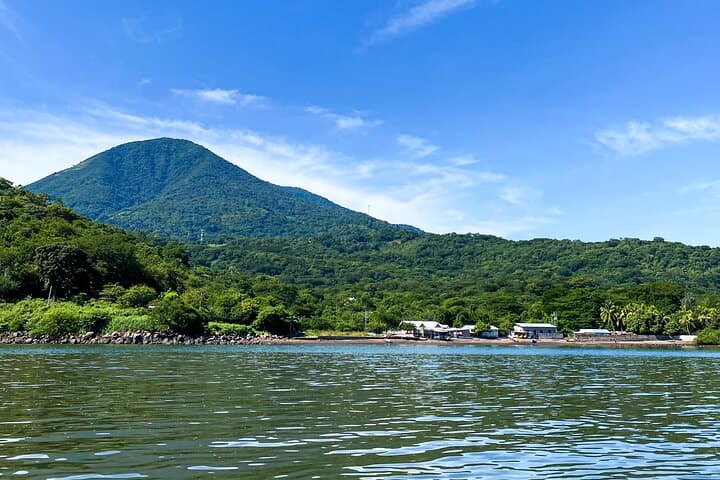 Gulf of Fonseca Island-Hopping Day Cruise to Meanguera, Zacatillo & Conchagüita photo 6