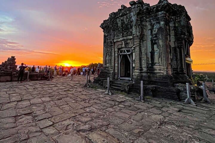 Two-Day Angkor Wat: Big & Small Circuits with Banteay Srei Sunrise