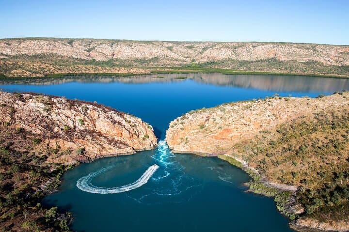 Cygnet Bay Explorer Wet Season: Horizontal Falls Flight, Pearl Farm & Giant Tides Sea Safari photo 2